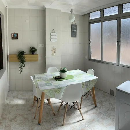 Perfect Space To Relax 3 Bedroom With Balcony Esp2ev